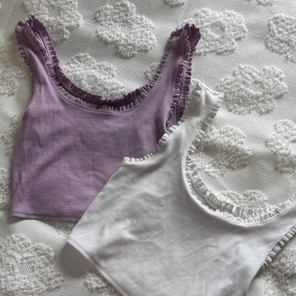 American Eagle • Lettuce Edge Cropped Tank Top